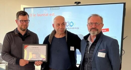 Bionameris 2 Bruno Gehin, Global new proteins project leader chez Roquette – sponsor de l’appel à projet - remet le prix à l’équipe BioNaMeris : Guillaume Pigeon, Rabah Boukherroub, Olivier POLINE lors de la cérémonie de la remise des prix de l’appel à projet Proteins Challenge Hauts-de-France le 13 avril 2022
